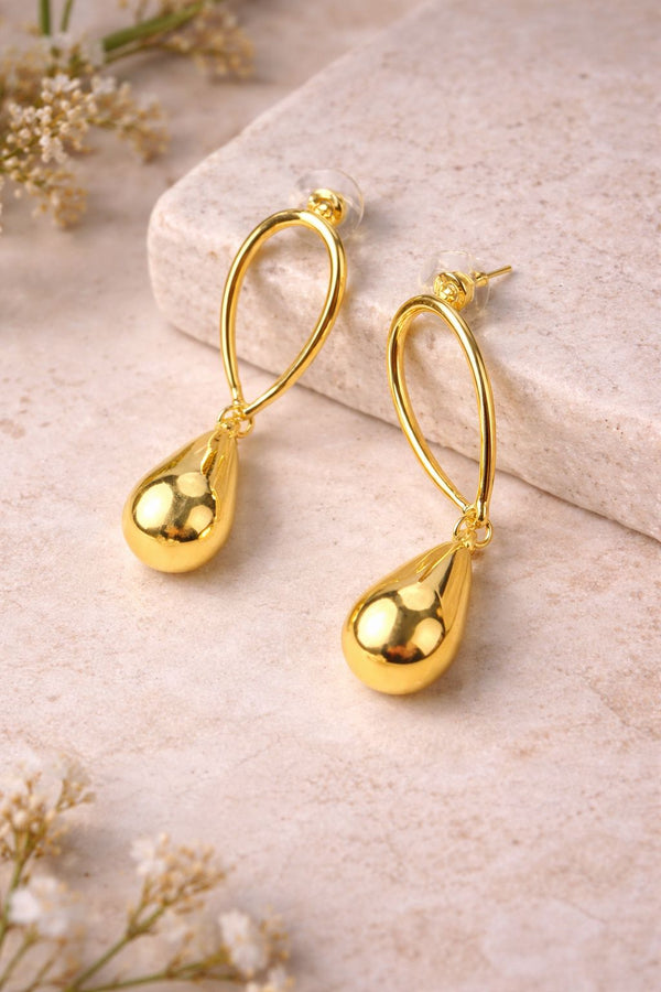 Gold curve drops earrings
