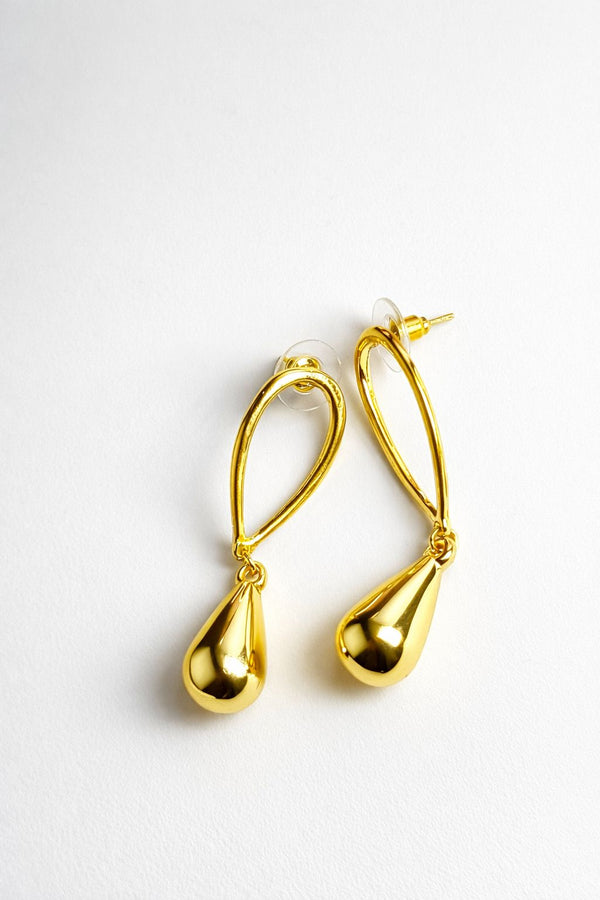 Gold curve drops earrings